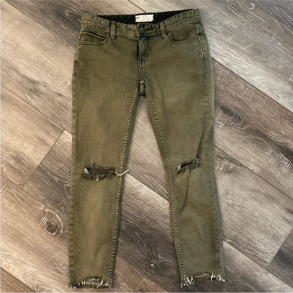 Free People Cropped Skinny Jeans – Distressed Olive Green, Size 26